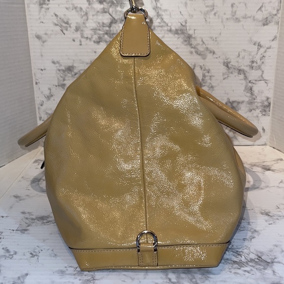 Coach Patent Leather Satchel  🩷💜 BEAUTIFUL 🩷💜 - Picture 4 of 14